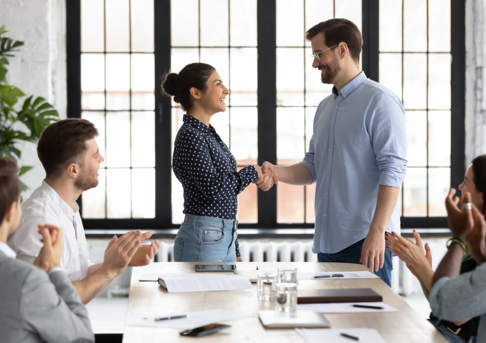 Любимчики на работе: как заявить о себе в коллективе, где царствует фаворитизм