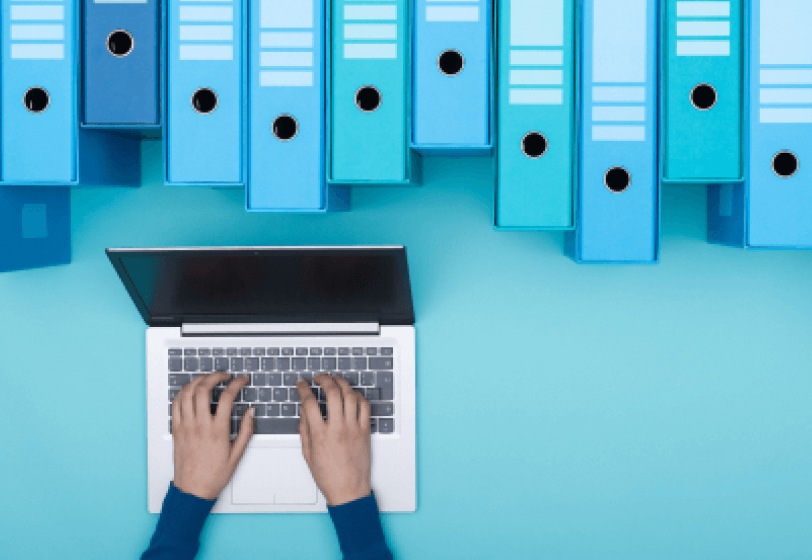 «Исполнительские должности – это рабский труд»: истории двоих госслужащих