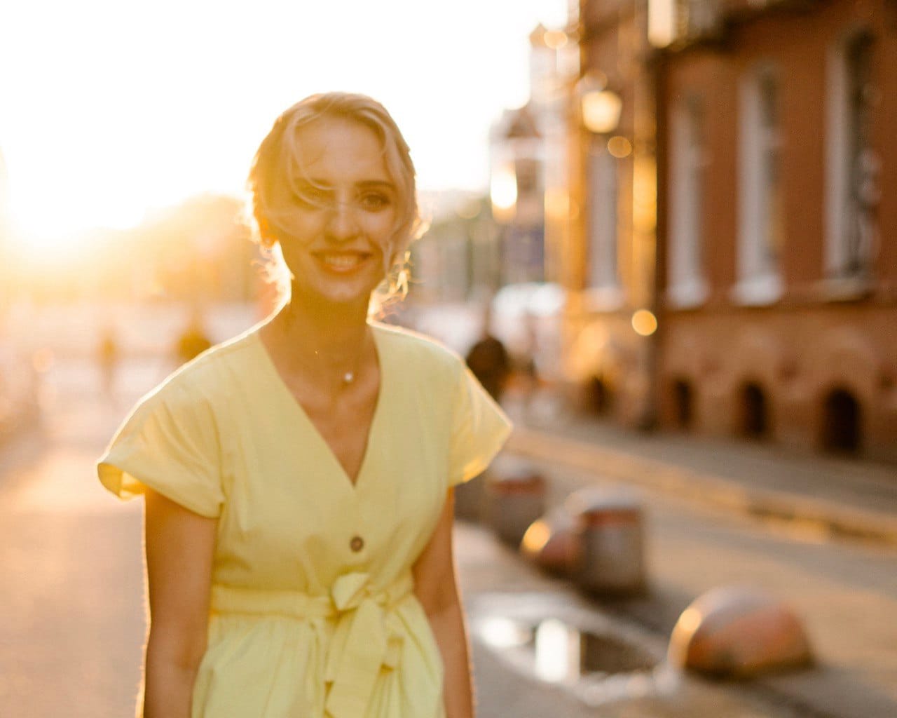 «Схватила горящий телефон и выкинула его на летное поле»: откровения бывшей стюардессы