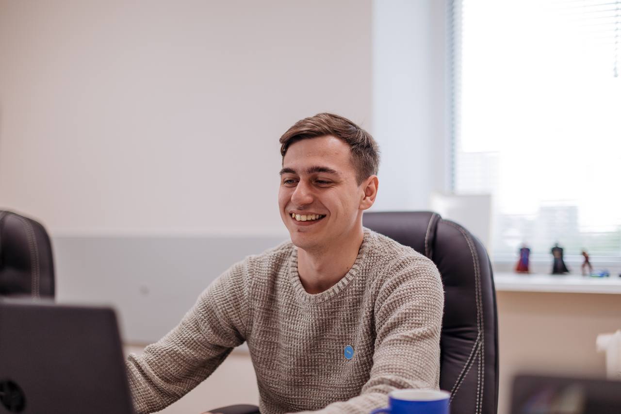 «Под прицелом камер рабочие что-то ломали, а потом чинили»: почему вахта не для всех