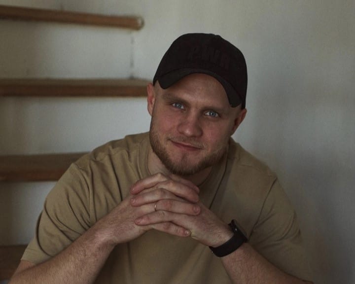 Брутальный клининг: какие мужчины занимаются уборкой на дому