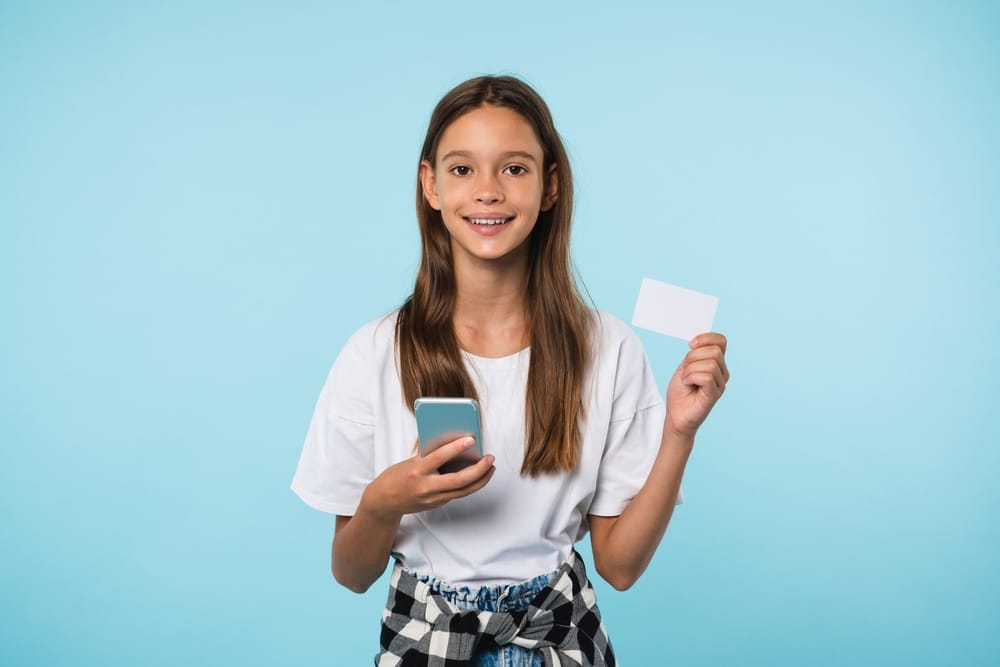 Подростки в России хотят зарабатывать 35 тысяч рублей: какие профессии выбирают