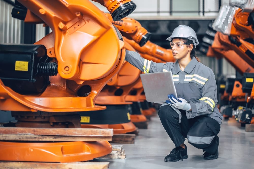 «Работа на заводе — это современно!»: развенчиваем мифы о профессиях на производстве. Часть 2