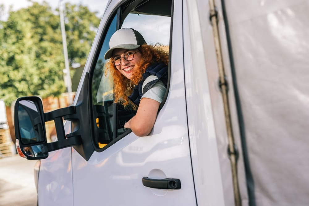 Рынок водителей меняется: работодатели сокращают спрос и снижают зарплаты для дальнобоев